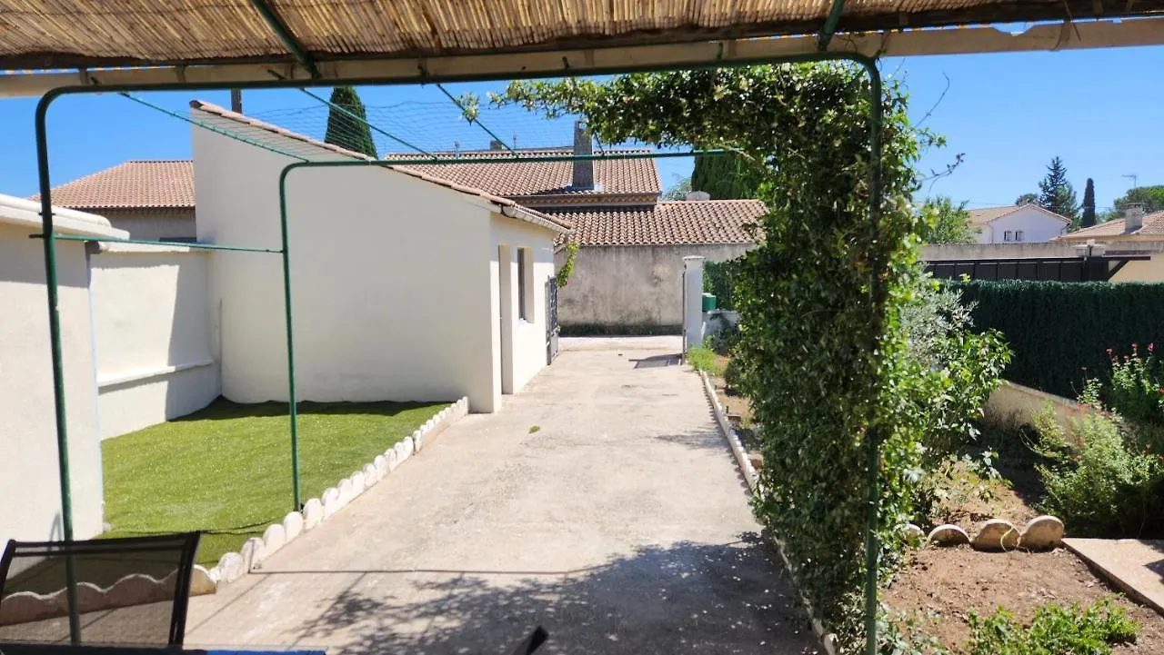 Maison Provence, Proche Avignon Sorgues 0*,  Frankrijk